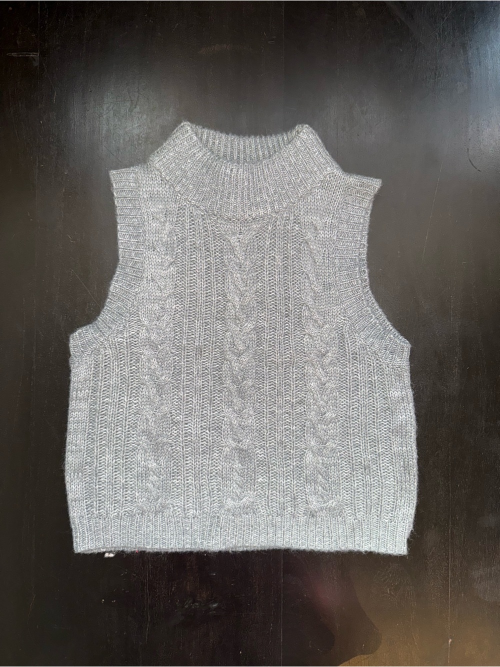 Sleeveless Cable Knit Turtleneck Sweater Vest - Light Gray